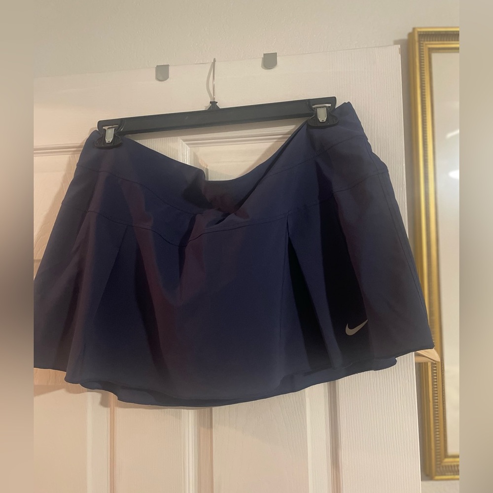 Navy blue tennis skort, size xl